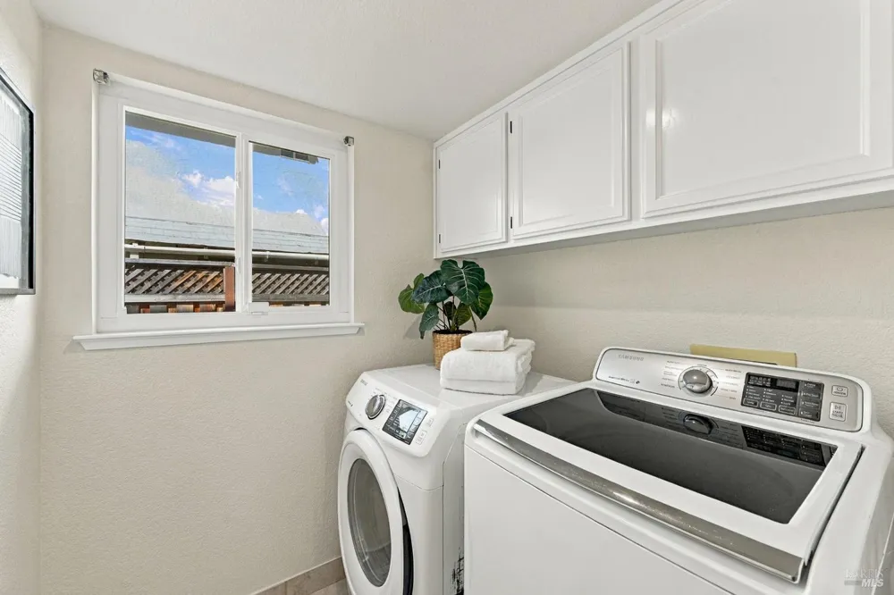 4122 Fireside Court Napa, CA 94558
