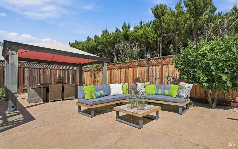 4122 Fireside Court Napa, CA 94558