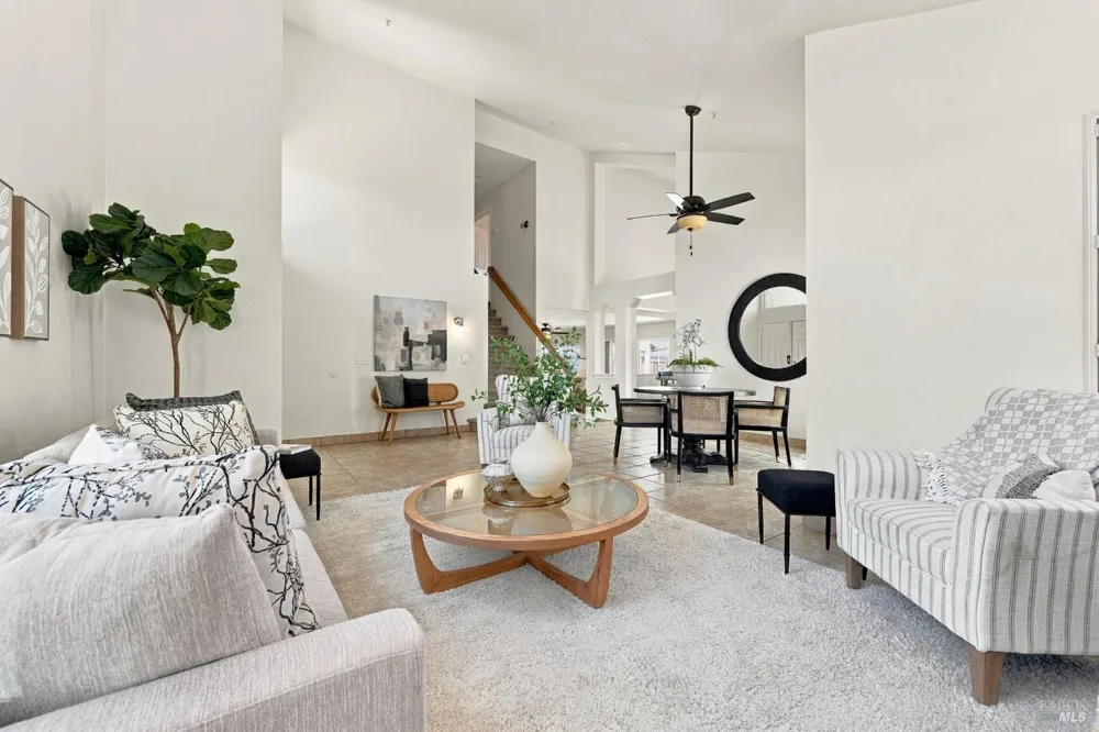 4122 Fireside Court Napa, CA 94558