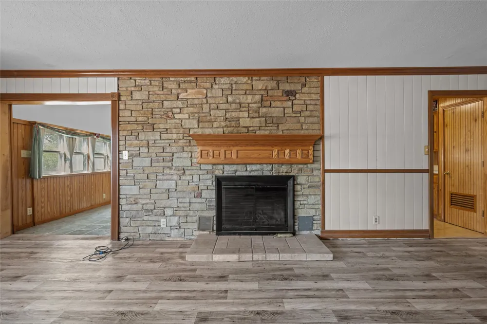 1011 E Connell Street Breckenridge, TX 76424