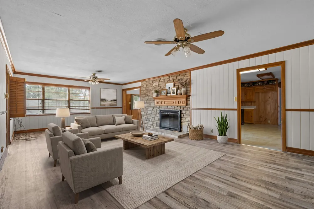 1011 E Connell Street Breckenridge, TX 76424