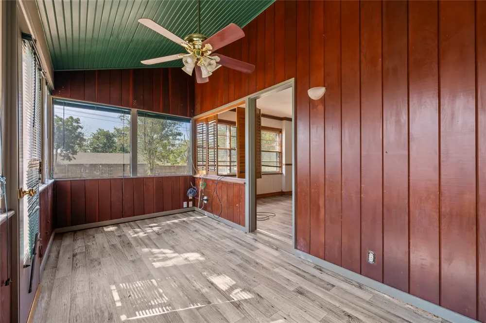 1011 E Connell Street Breckenridge, TX 76424