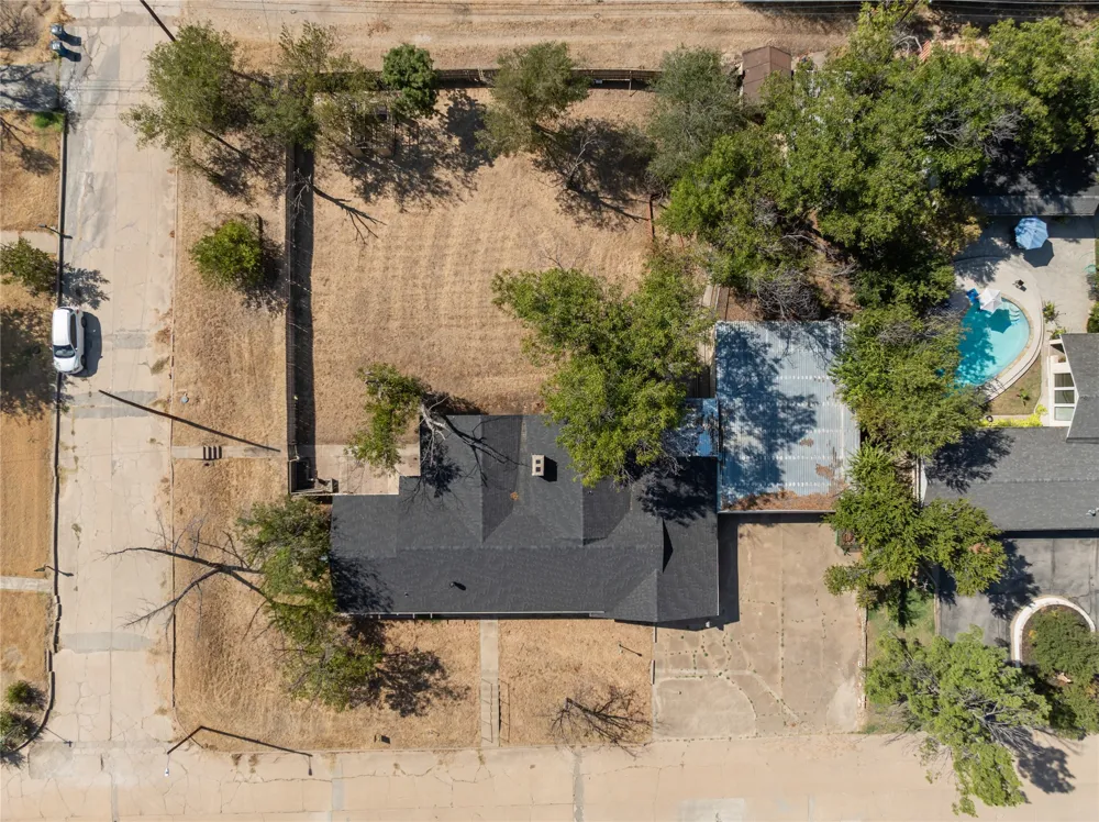 1011 E Connell Street Breckenridge, TX 76424