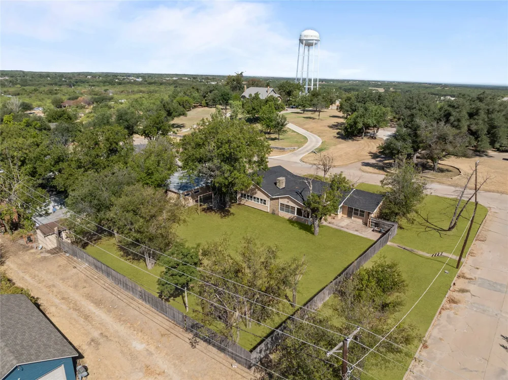 1011 E Connell Street Breckenridge, TX 76424