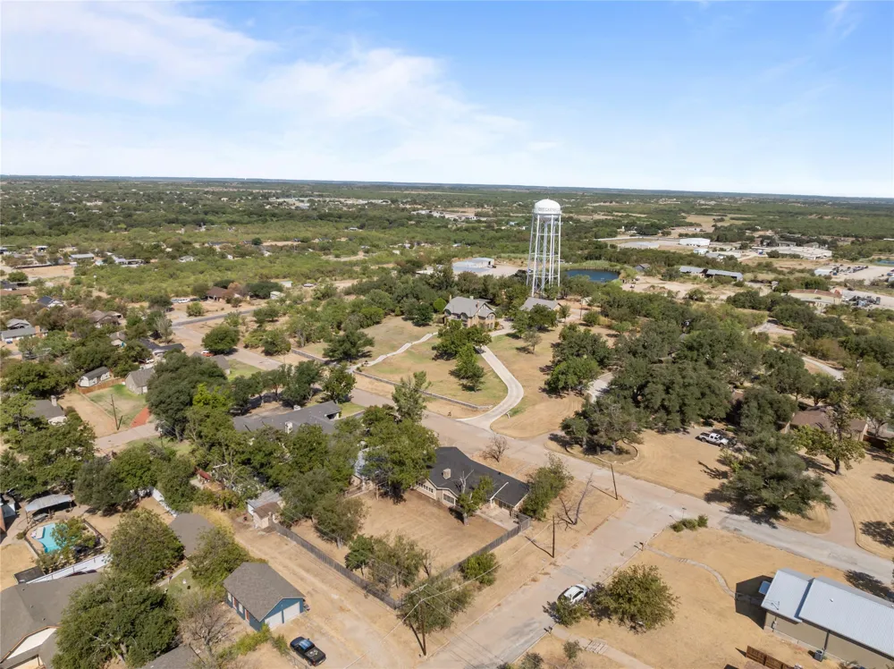 1011 E Connell Street Breckenridge, TX 76424