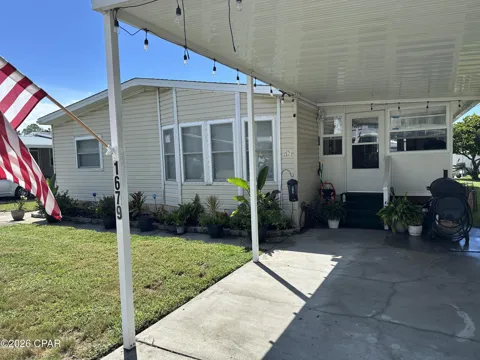 1679 Acre Circle