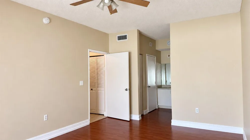 6952 SW 39TH STREET #C106 Davie, FL 33314