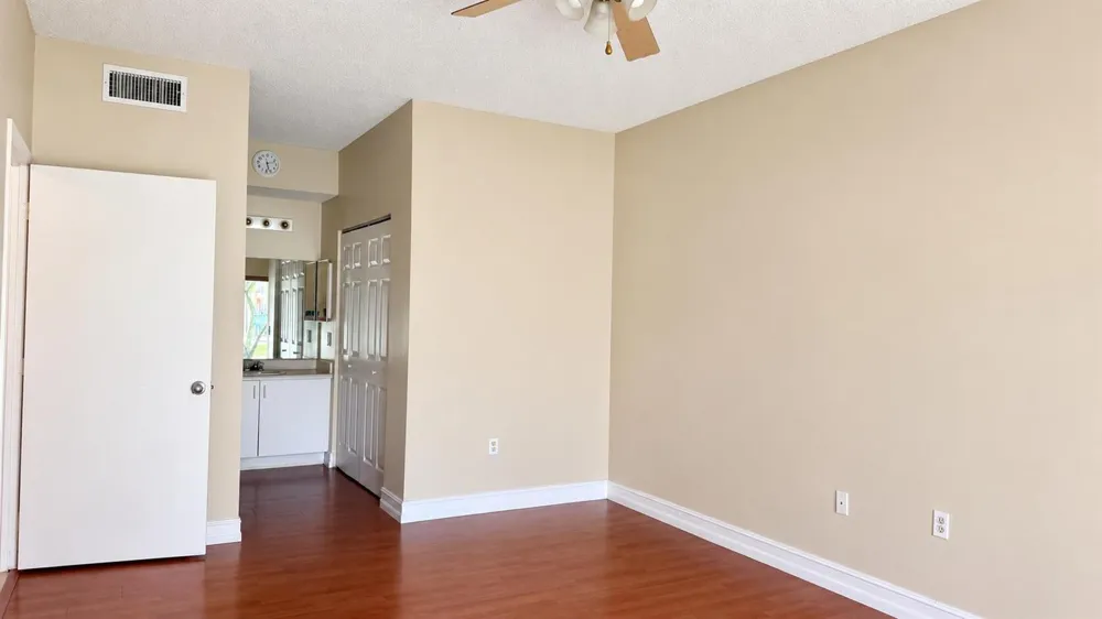 6952 SW 39TH STREET #C106 Davie, FL 33314