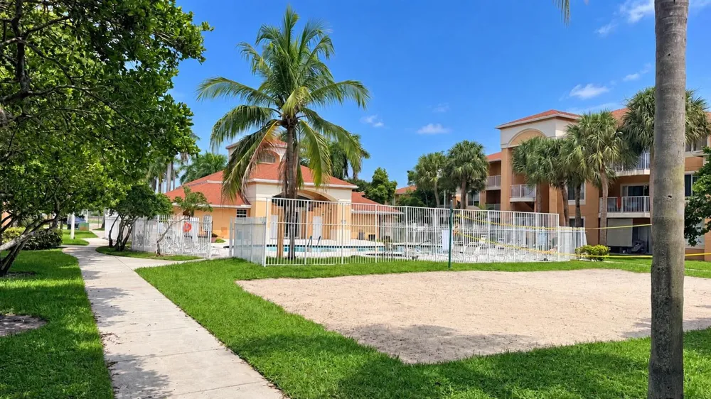 6952 SW 39TH STREET #C106 Davie, FL 33314