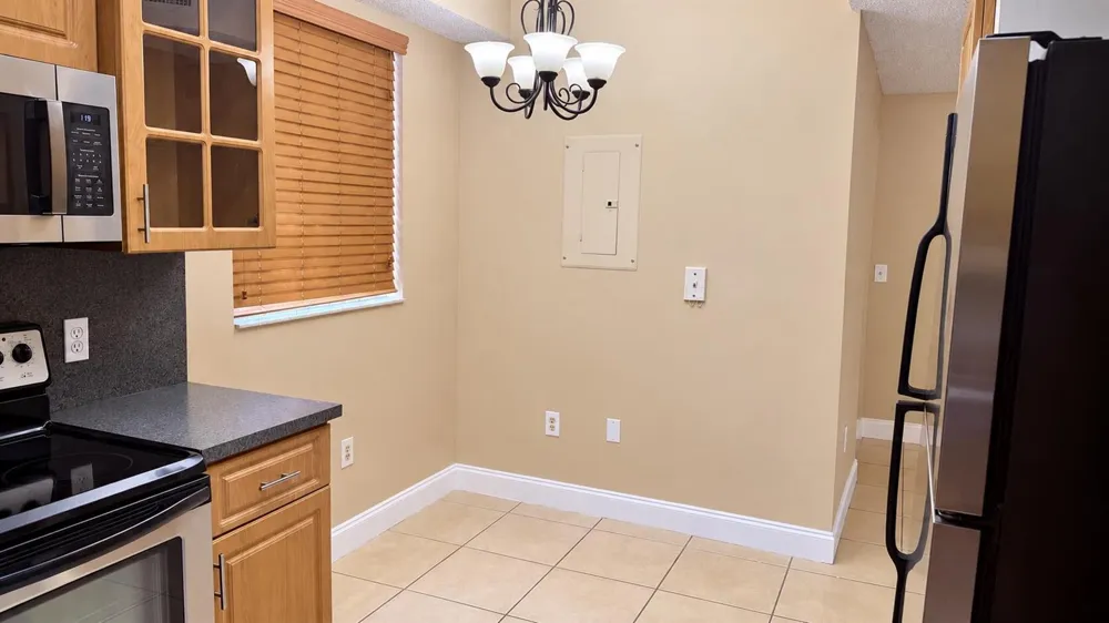 6952 SW 39TH STREET #C106 Davie, FL 33314