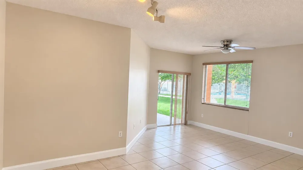 6952 SW 39TH STREET #C106 Davie, FL 33314