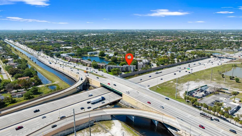 5275 NW 10TH COURT #305 Plantation, FL 33313