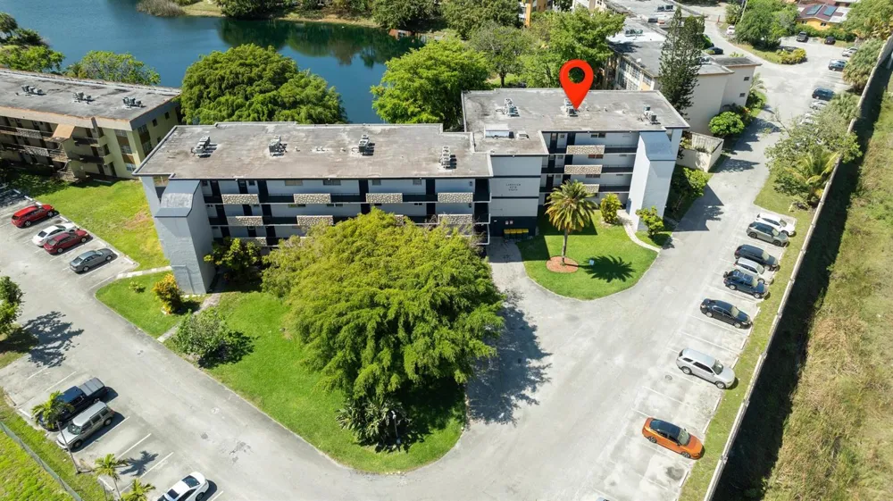 5275 NW 10TH COURT #305 Plantation, FL 33313