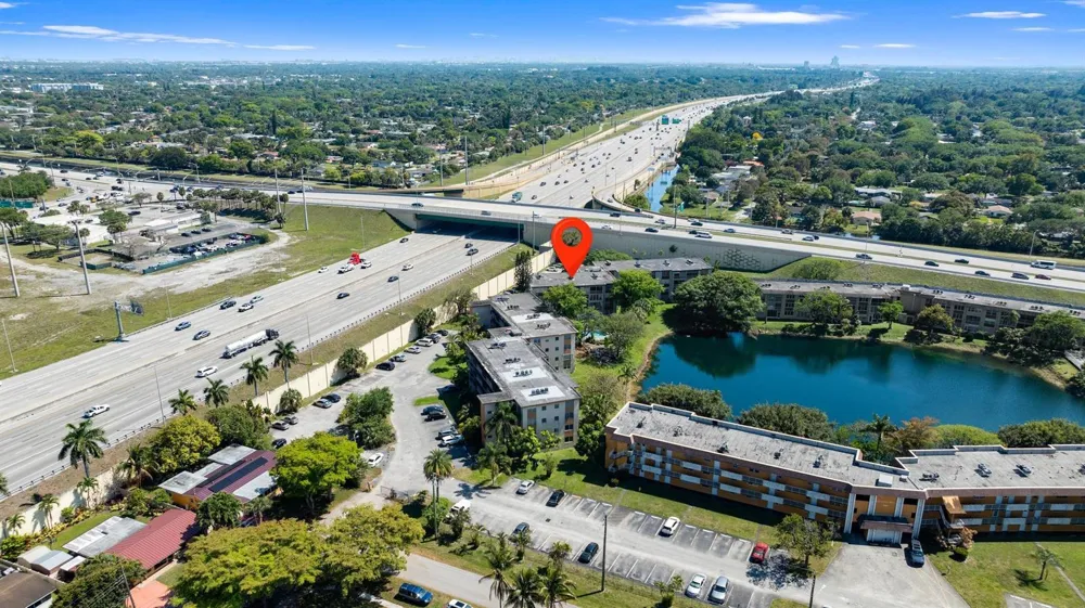 5275 NW 10TH COURT #305 Plantation, FL 33313