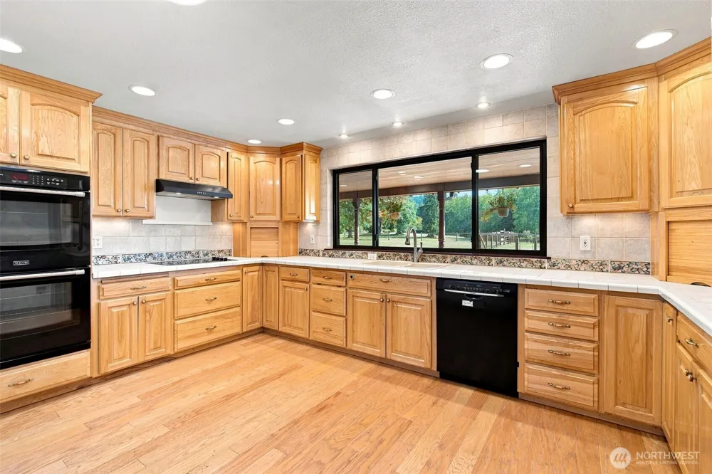 41328 305th Avenue SE Enumclaw, WA 98022