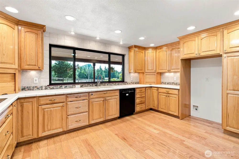 41328 305th Avenue SE Enumclaw, WA 98022