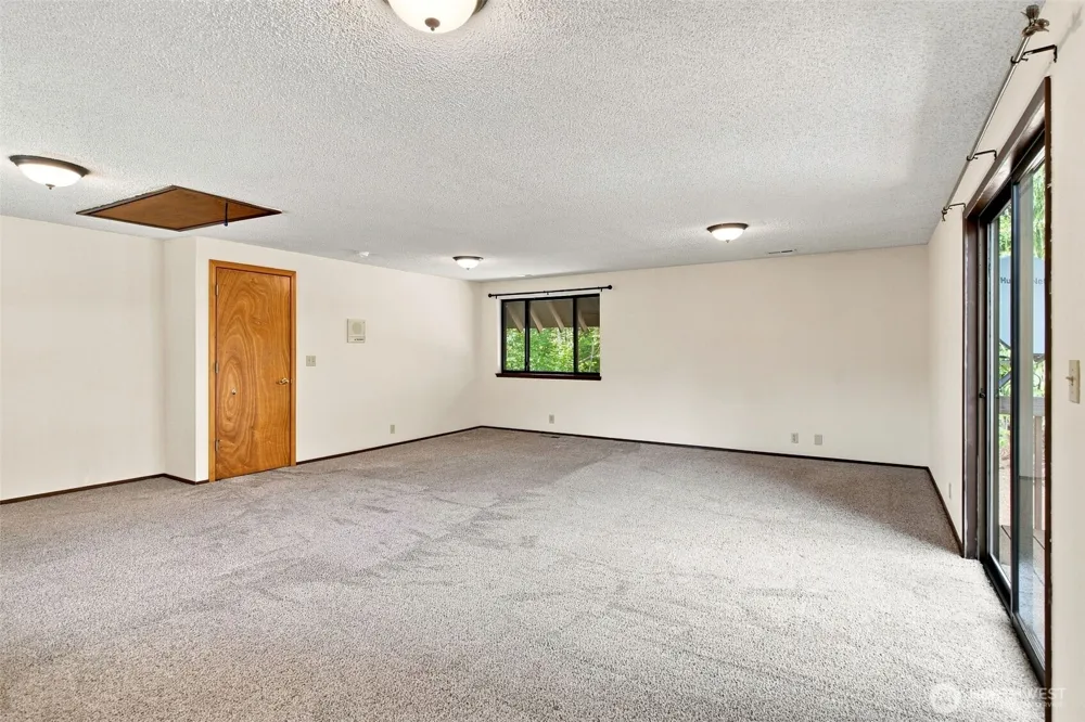 41328 305th Avenue SE Enumclaw, WA 98022