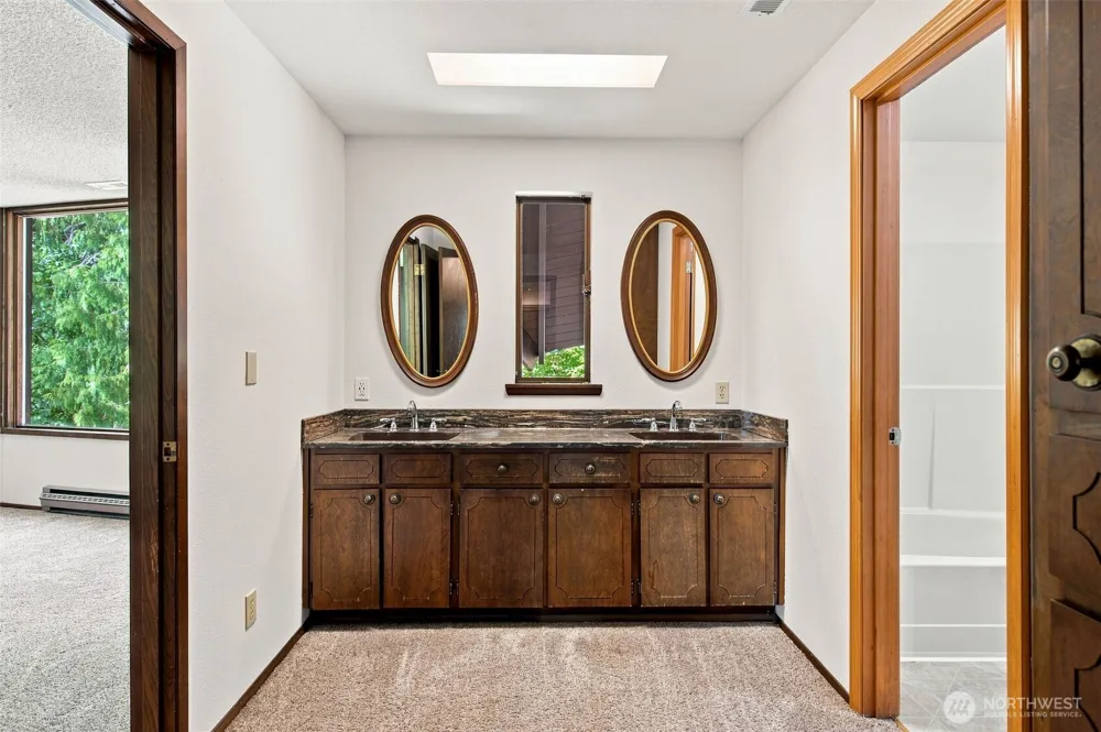 41328 305th Avenue SE Enumclaw, WA 98022