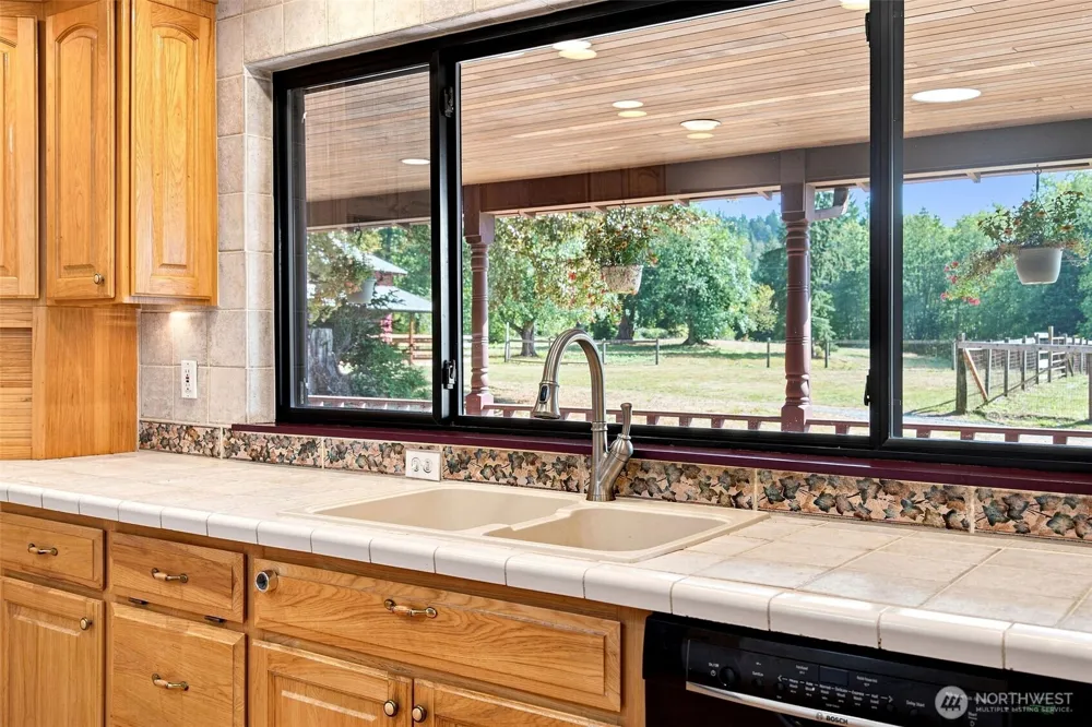 41328 305th Avenue SE Enumclaw, WA 98022