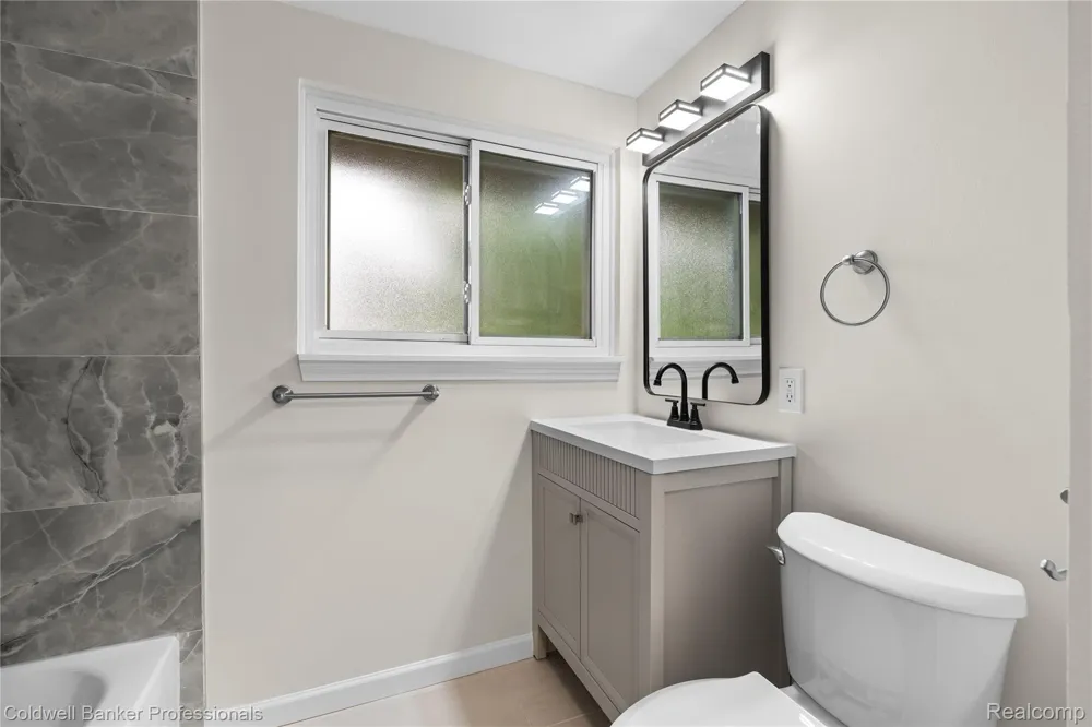 18300 Melvin Street Livonia City, MI 48152