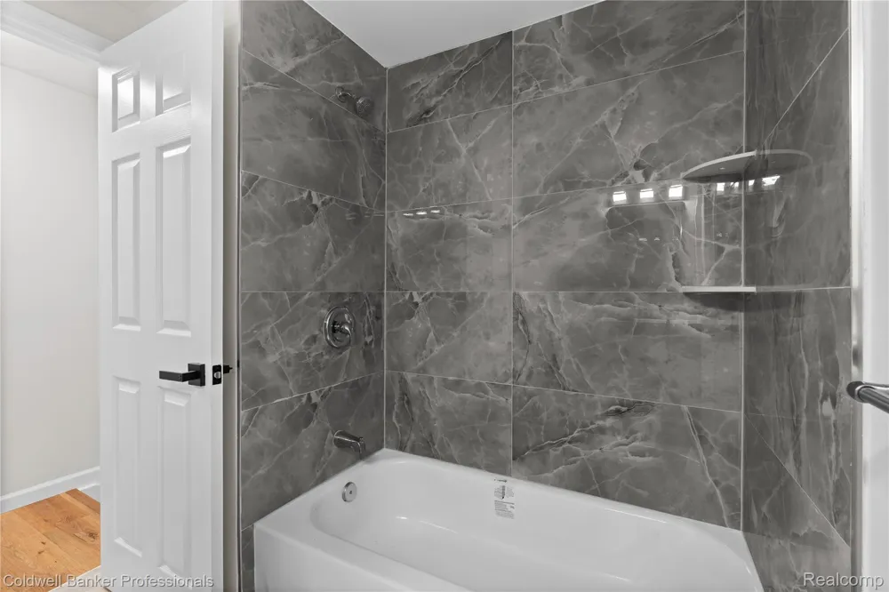 18300 Melvin Street Livonia City, MI 48152