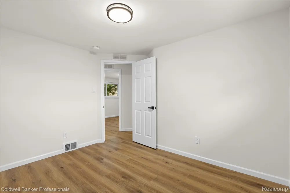 18300 Melvin Street Livonia City, MI 48152