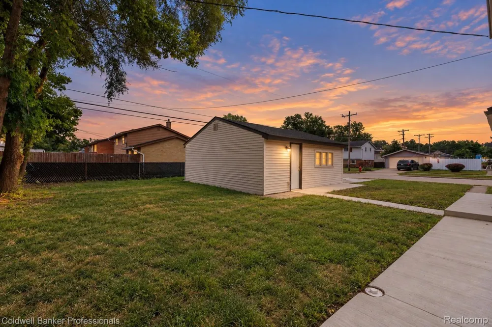 18300 Melvin Street Livonia City, MI 48152