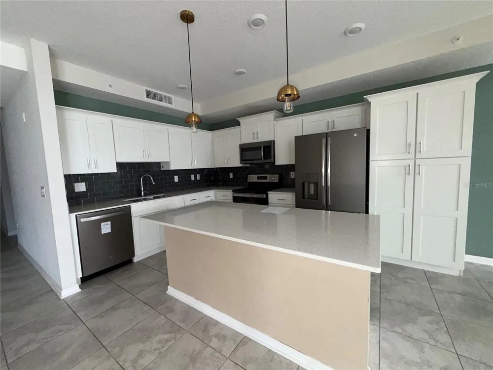 3120 PARADOX CIRCLE #307 Kissimmee, FL 34746
