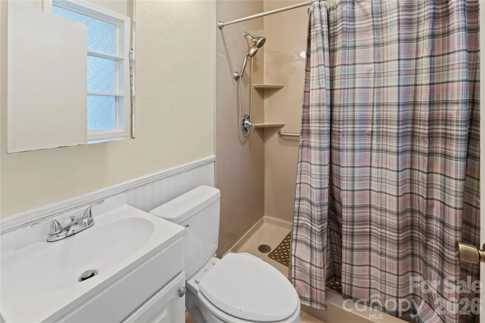 164 Spruce Street Badin, NC 28009
