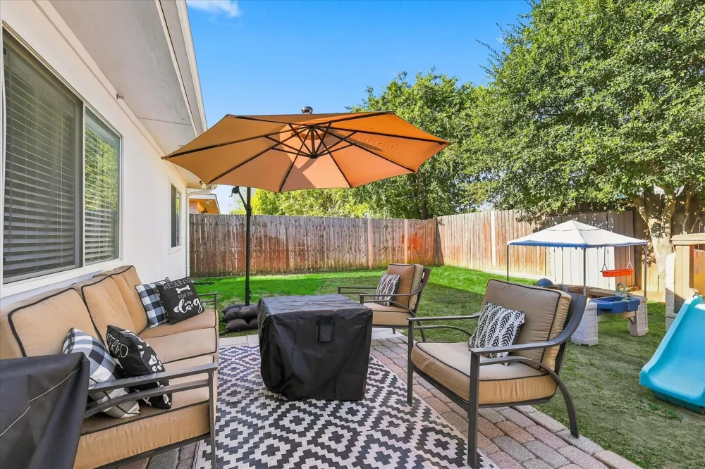 321 Texas Drive Lake Dallas, TX 75065