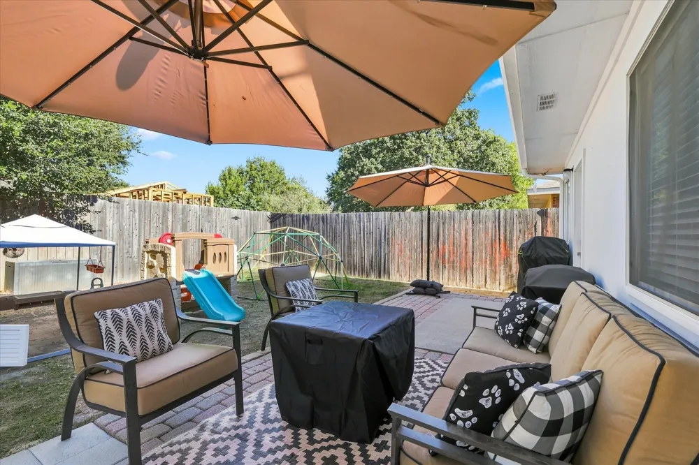 321 Texas Drive Lake Dallas, TX 75065