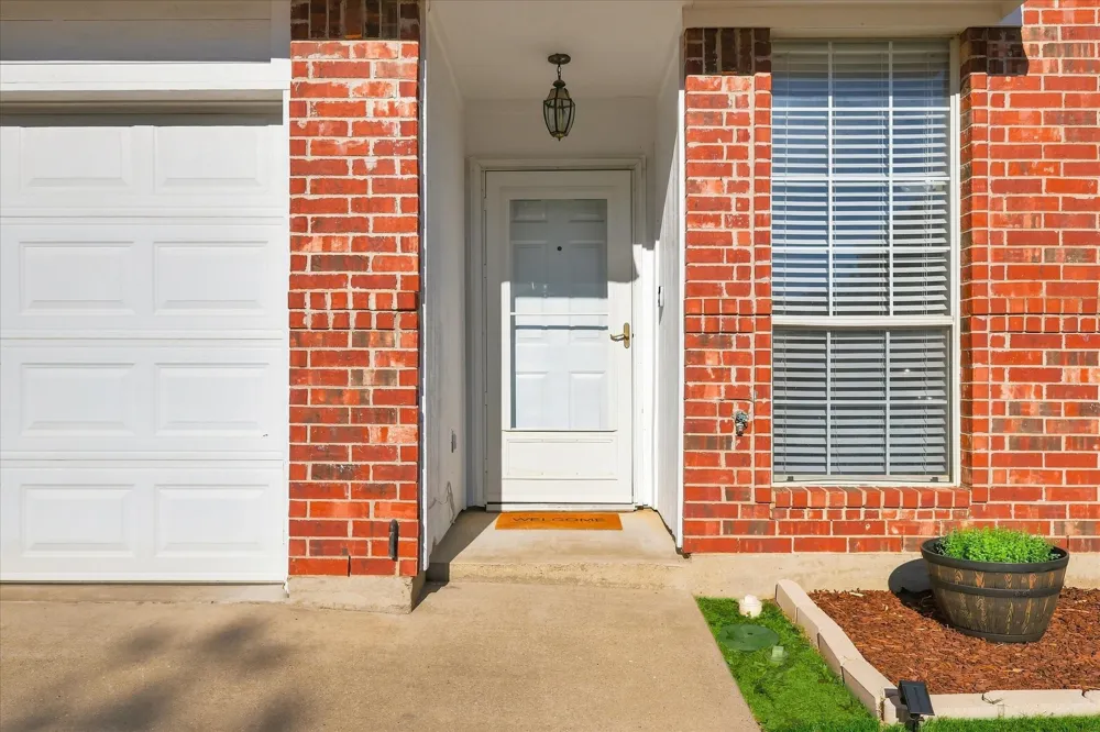 321 Texas Drive Lake Dallas, TX 75065