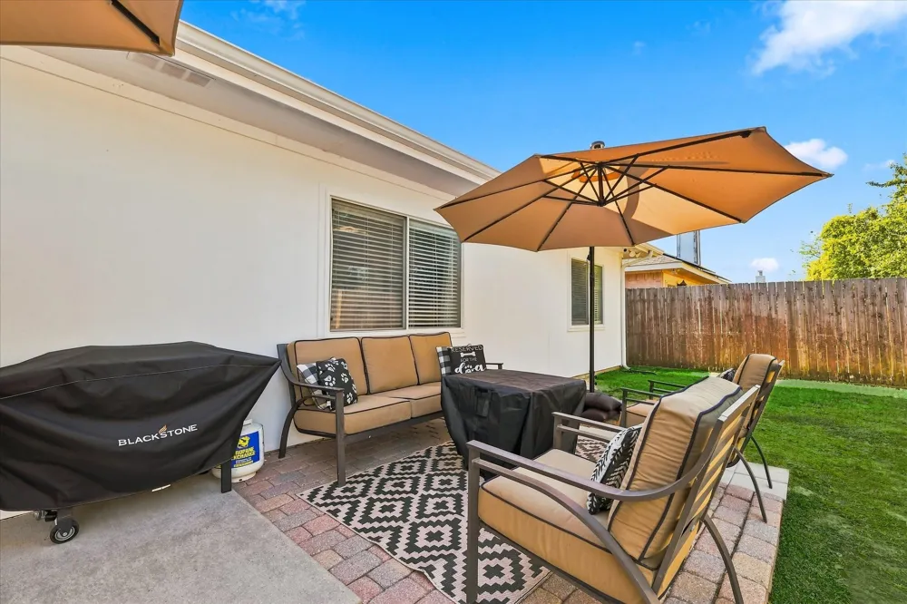 321 Texas Drive Lake Dallas, TX 75065