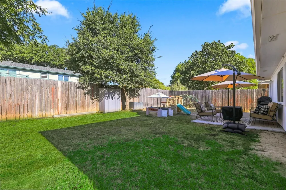 321 Texas Drive Lake Dallas, TX 75065