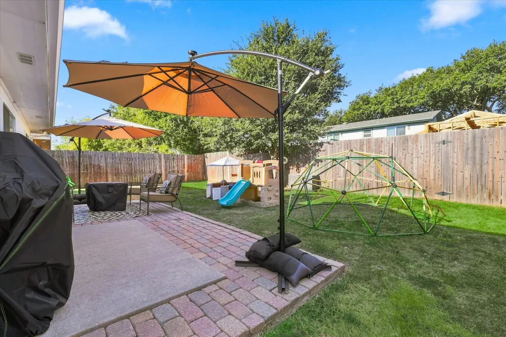 321 Texas Drive Lake Dallas, TX 75065