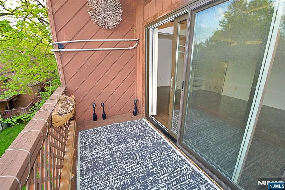 9 Village Way 4 Vernon, NJ 07462