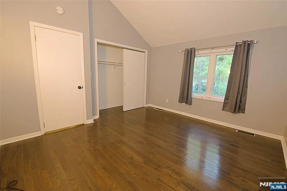 9 Village Way 4 Vernon, NJ 07462