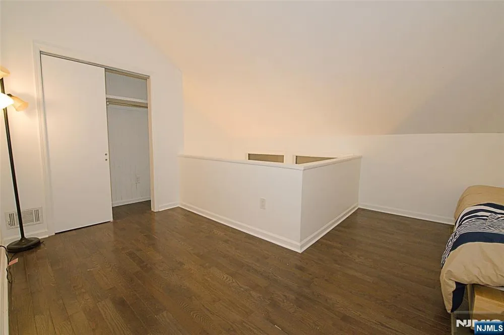 9 Village Way 4 Vernon, NJ 07462
