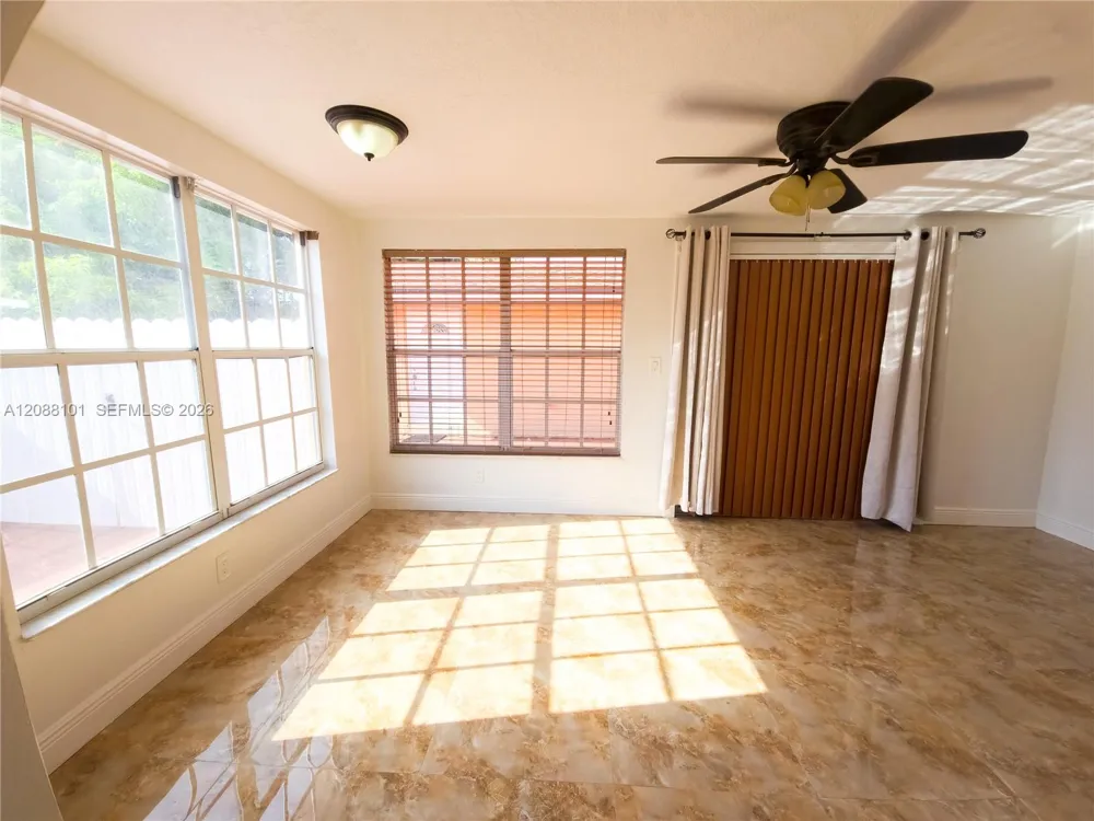 11601 SW 183rd St Miami, FL 33157