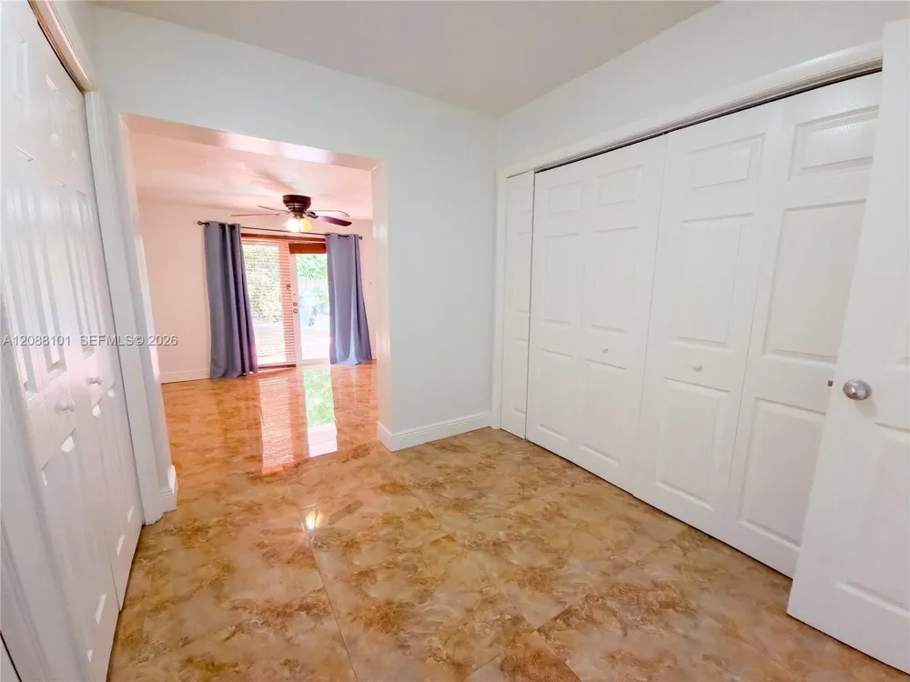 11601 SW 183rd St Miami, FL 33157