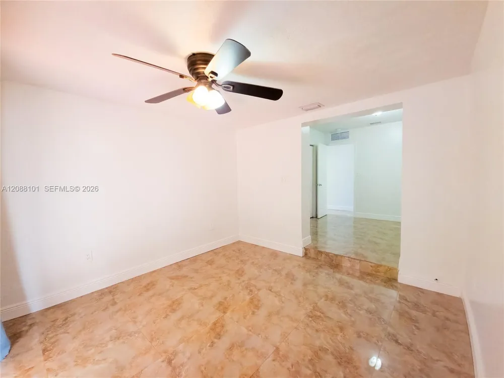 11601 SW 183rd St Miami, FL 33157