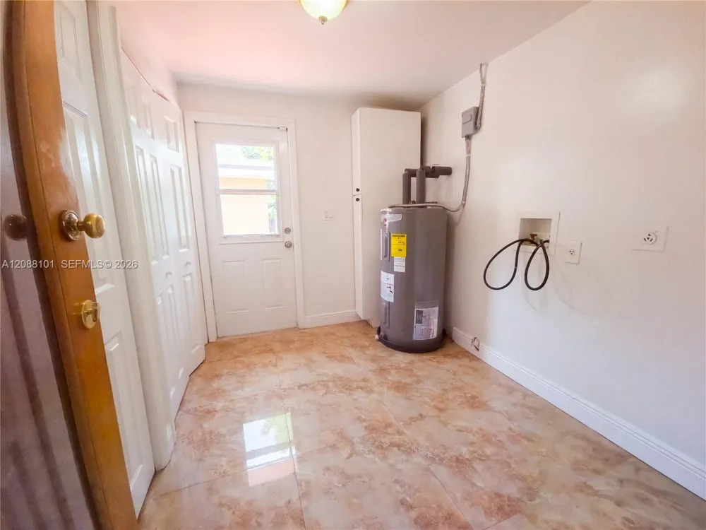 11601 SW 183rd St Miami, FL 33157