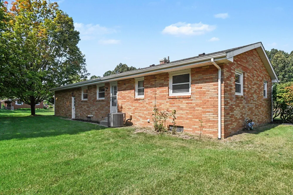 1892 Maple Lane Benton Harbor, MI 49022