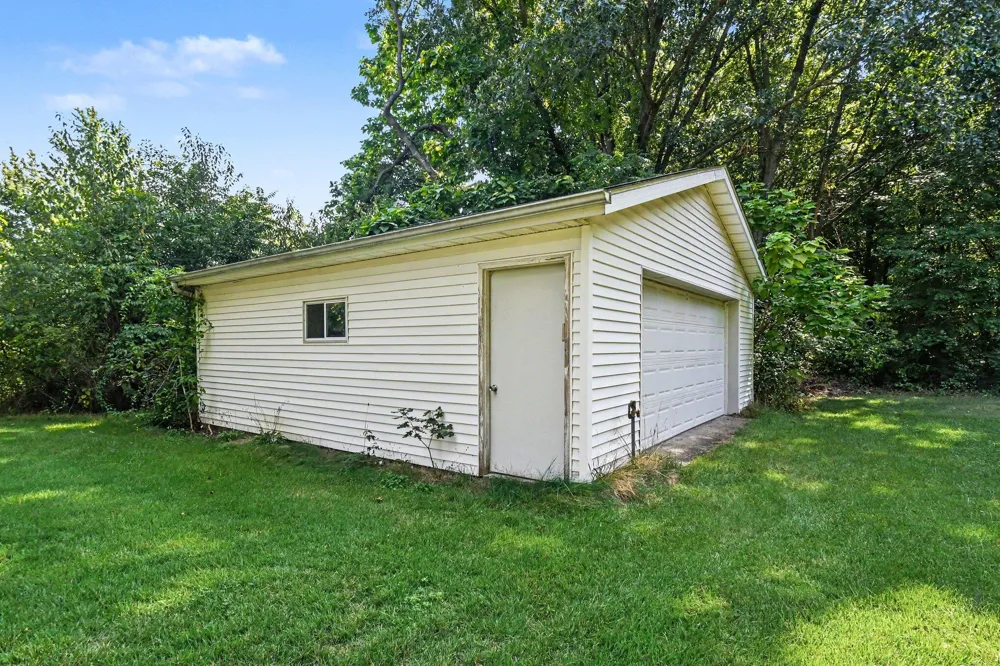 1892 Maple Lane Benton Harbor, MI 49022