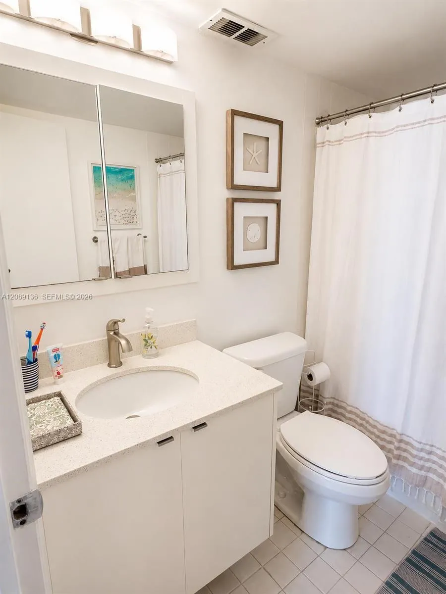 150 Ocean Lane Dr #5A Key Biscayne, FL 33149