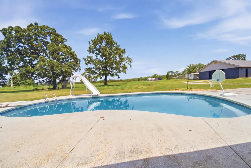 13354 E 520 ROAD Colcord, OK 74338