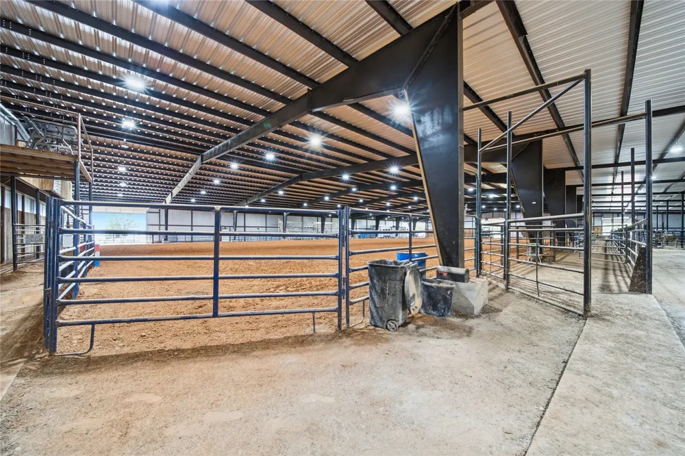 13354 E 520 ROAD Colcord, OK 74338