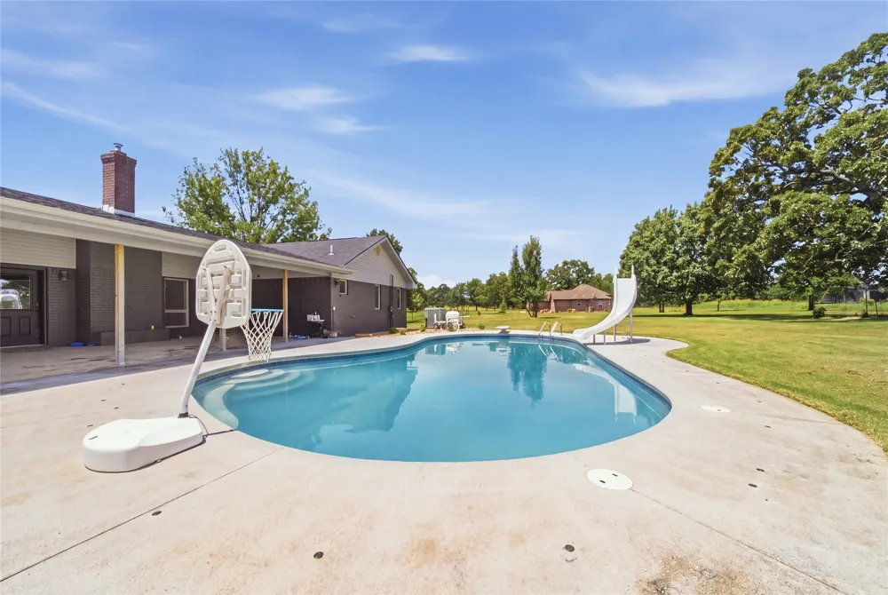 13354 E 520 ROAD Colcord, OK 74338