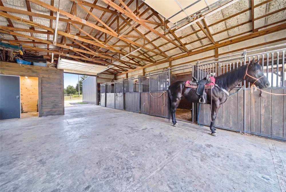 13354 E 520 ROAD Colcord, OK 74338