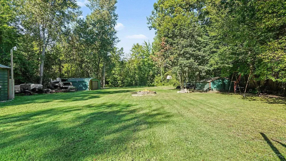 2410 S Loomis Road Chippewa Township, MI 48858